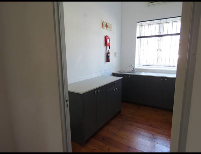 102.90M² OFFICE TO LET IN PAARDEVLEI